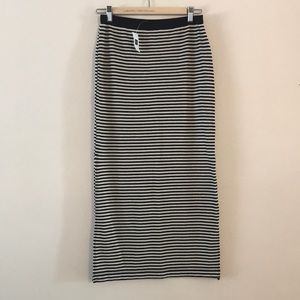 NWT! White and Black skirt, GAP